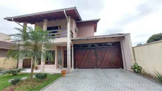 Casa com 3 Quartos à venda, 184m² no Vila Nova, Joinville
