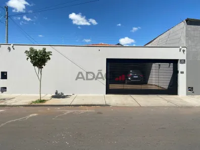 Casa com 3 Quartos à venda, 252m² no Setor Criméia Oeste, Goiânia