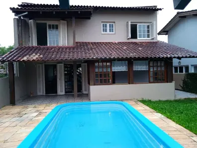 Casa com 4 Quartos à venda, 334m² no Guarujá, Porto Alegre