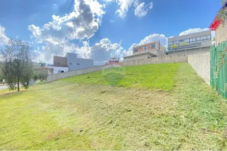 Lote/Terreno à venda, 486m² no São Pedro, Juiz de Fora