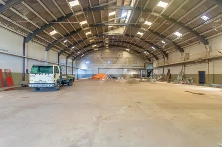 Prédio Comercial para alugar, 3500m² no São Geraldo, Porto Alegre