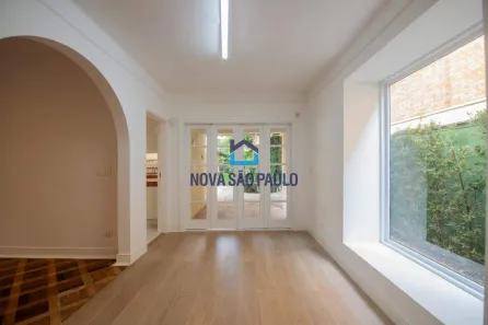 Casa com 3 Quartos para alugar, 250m² no Jardim Europa, São Paulo