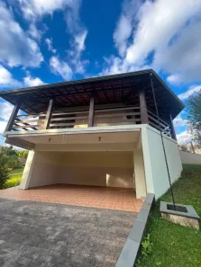 Sobrado com 3 Quartos à venda, 350m² no Loteamento Bosque das Arapongas, Serra Negra