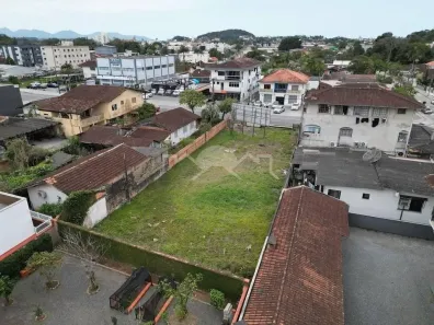 Lote/Terreno à venda, 709m² no Floresta, Joinville