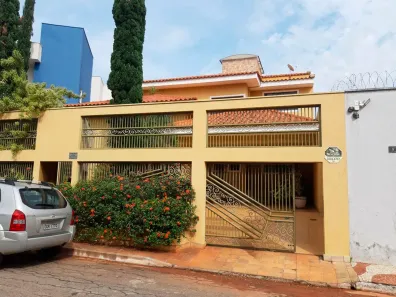 Sobrado com 5 Quartos à venda, 500m² no Setor Sul, Goiânia