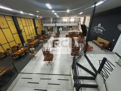 Ponto Comercial para alugar, 600m² no Santa Efigênia, Belo Horizonte