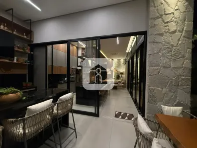 Casa de Condomínio com 3 Quartos à venda, 227m² no Jardim Sul, Uberlândia
