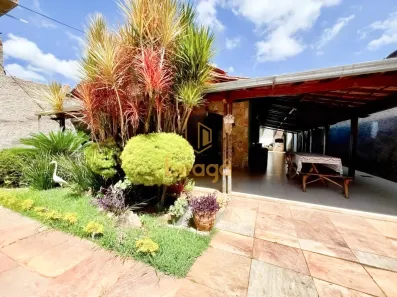 Casa com 3 Quartos à venda, 208m² no Santa Terezinha, Belo Horizonte
