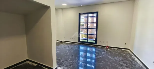 Imóvel Comercial com 5 Quartos para alugar, 900m² no Nova Campinas, Campinas