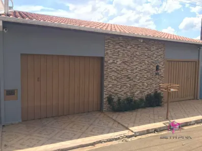 Casa com 4 Quartos à venda, 220m² no Parque Residencial Itamaraty, Leme