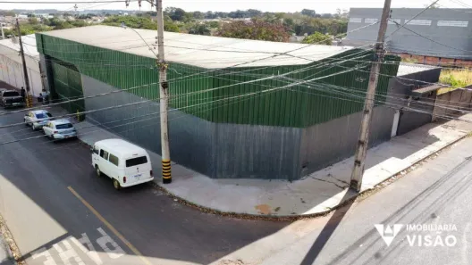 Galpão/Depósito/Armazém à venda, 370m² no Jardim Maracanã, Uberaba