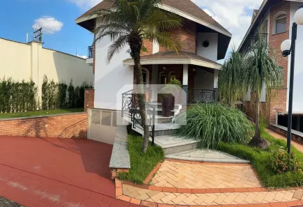 Casa com 7 Quartos para venda ou aluguel, 320m² no Vila Carrão, São Paulo
