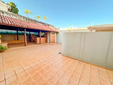 Casa com 4 Quartos à venda, 360m² no Vila Mendonça, Araçatuba