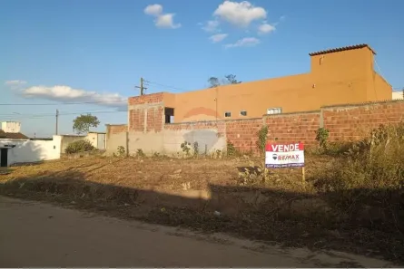 Lote/Terreno à venda, 300m² no Novo Heliópolis, Garanhuns