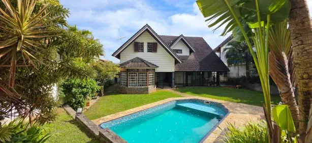 Sobrado com 4 Quartos à venda, 400m² no Vila Oliveira, Mogi das Cruzes