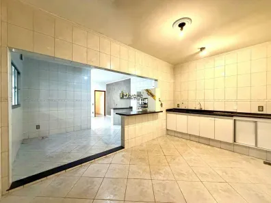 Casa com 2 Quartos para alugar, 125m² no Vila Santa Libânia, Bragança Paulista