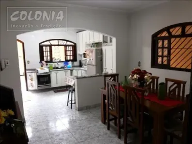 Sobrado com 4 Quartos para alugar, 194m² no Vila Camilópolis, Santo André