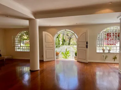 Sobrado com 5 Quartos à venda, 380m² no Pacaembu, São Paulo