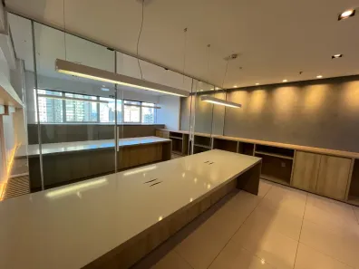 Sala Comercial à venda, 44m² no Jardim Goiás, Goiânia