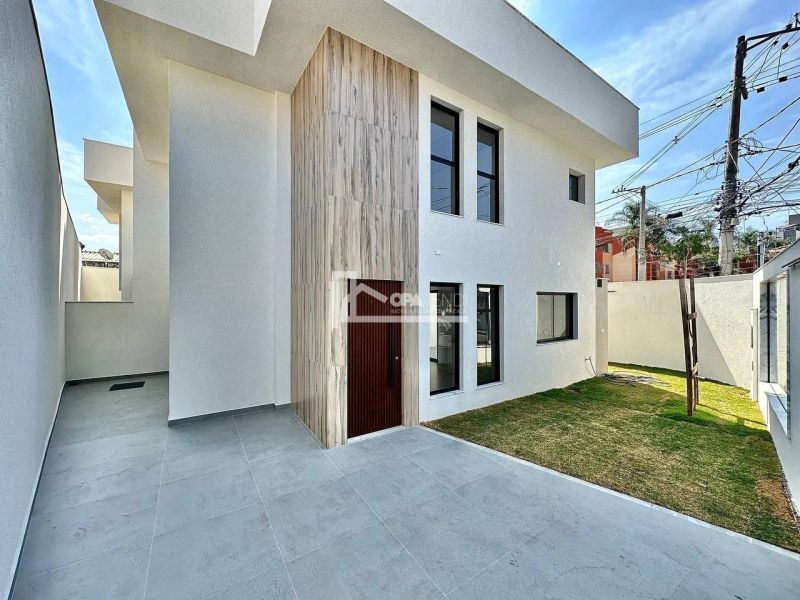 Casa com 3 quartos — Planalto, Belo Horizonte