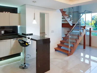 Casa com 1 Quarto para alugar, 87m² no Passo da Areia, Porto Alegre