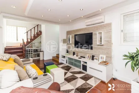 Casa com 3 Quartos à venda, 220m² no Jardim Sabará, Porto Alegre