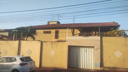 Casa com 5 Quartos à venda, 250m² no Henrique Jorge, Fortaleza
