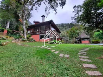 Casa de Condomínio com 3 Quartos à venda, 280m² no Fazenda Inglesa, Petrópolis