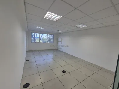 Sala Comercial para alugar, 38m² no Lageadinho, Cotia