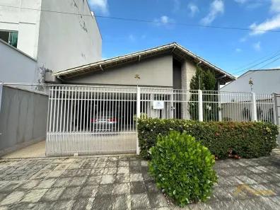 Casa com 3 Quartos à venda, 190m² no Jardim Amália, Volta Redonda