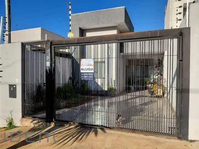 Casa com 3 Quartos para alugar, 70m² no Jardim Araucária, Maringá