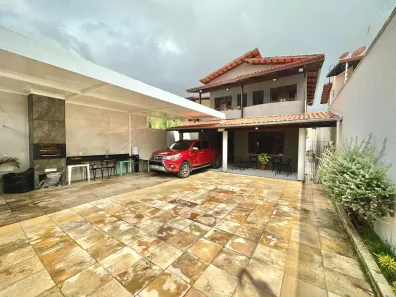 Casa com 4 Quartos à venda, 200m² no Edson Queiroz, Fortaleza