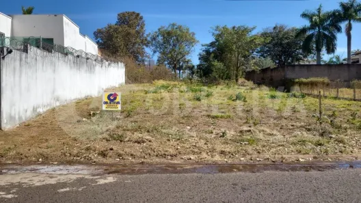 Lote/Terreno à venda, 360m² no Jardim Inconfidência, Uberlândia