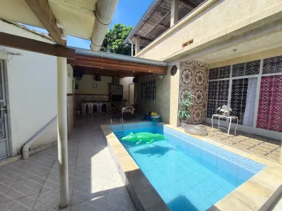 Casa com 4 Quartos à venda, 220m² no Centro, Nilópolis