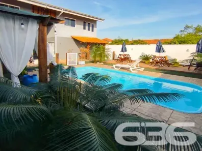 Sobrado com 4 Quartos à venda, 170m² no Da Praia Grande, São Francisco do Sul