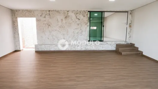 Prédio Comercial com 3 Quartos para alugar, 180m² no Martins, Uberlândia
