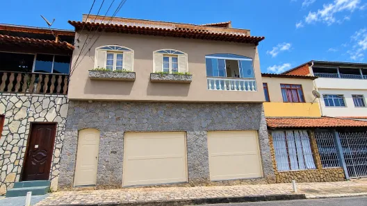Casa com 5 Quartos à venda, 326m² no Vila Ozanan, Juiz de Fora