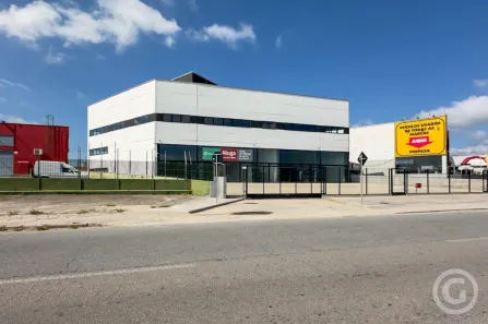 Sala Comercial para alugar, 423m² no Centro, Palhoça