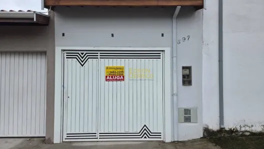 Casa com 1 Quarto para alugar, 40m² no Parque São Domingos, Pindamonhangaba