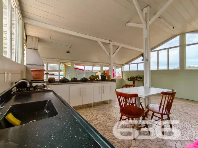 Sobrado com 4 Quartos à venda, 320m² no Glória, Joinville