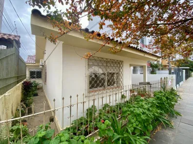 Casa com 2 Quartos à venda, 191m² no Camobi, Santa Maria