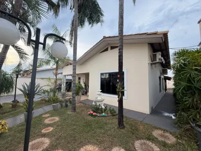 Casa com 4 Quartos à venda, 240m² no Plano Diretor Norte, Palmas
