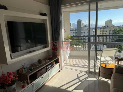 Apartamento com 2 Quartos à venda, 94m² no Coqueiros, Florianópolis