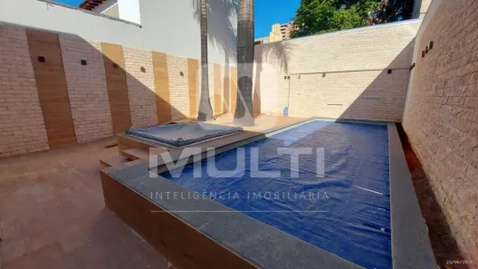 Casa com 3 Quartos para alugar, 150m² no Martins, Uberlândia