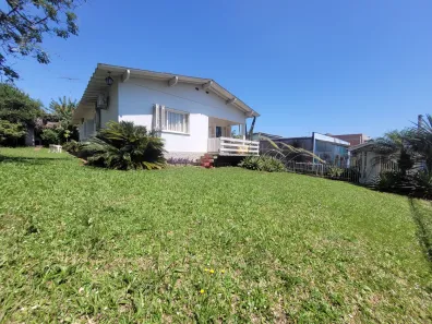 Casa com 3 Quartos para alugar, 170m² no Petrópolis, Novo Hamburgo
