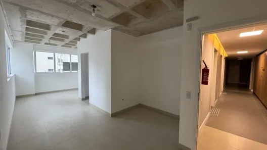 Sala Comercial à venda, 33m² no Centro, Florianópolis