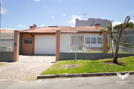 Casa com 4 Quartos à venda, 237m² no São Braz, Curitiba