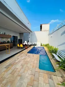 Casa com 3 Quartos à venda, 238m² no Jardim Sul, Uberlândia