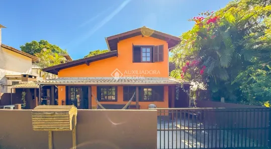 Casa com 4 Quartos à venda, 170m² no , Garopaba