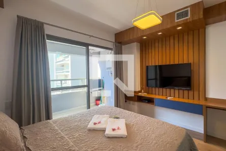 Kitnet com 1 Quarto à venda, 30m² no Santo Amaro, São Paulo